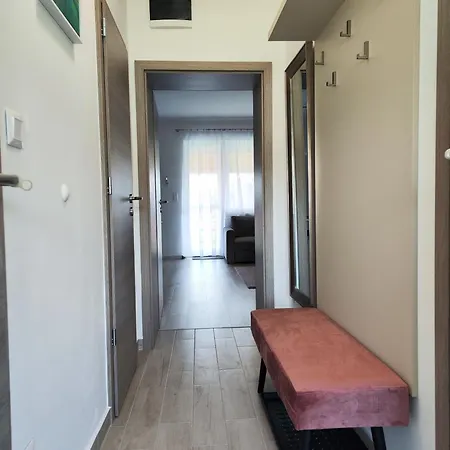 Eva Apartmanhaz *